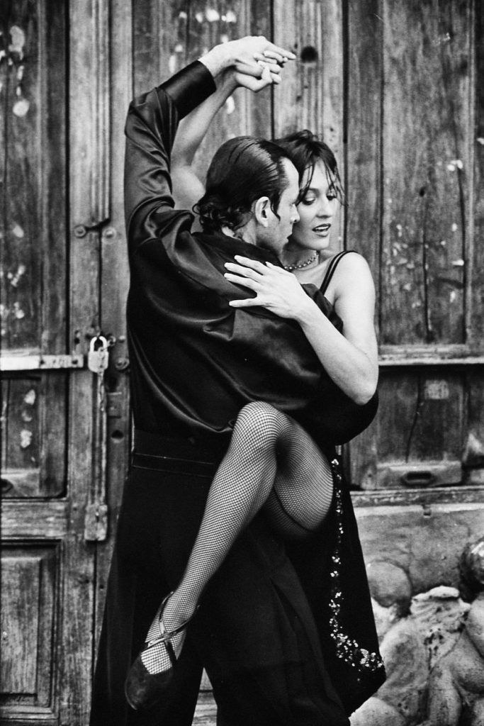 Pareja abrazada