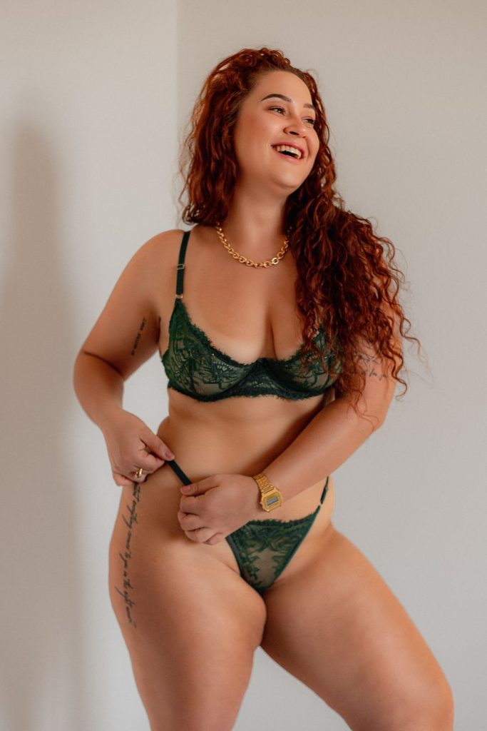 Mujer en lencería