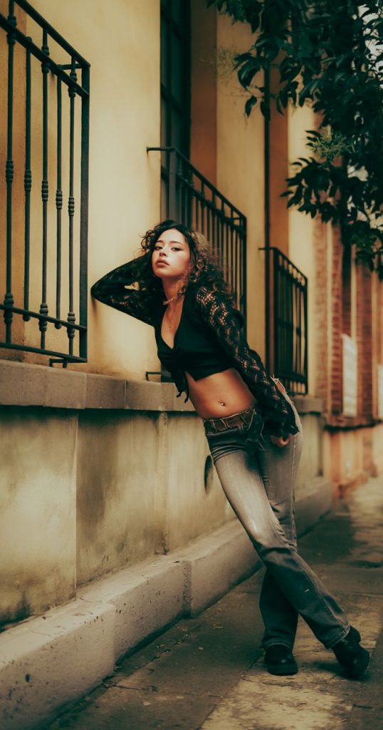 Mujer joven y seductora